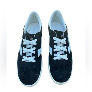 Stuart Weitzman Daryl Leather Size 7 B Sneaker in White/Black Soft Comfort